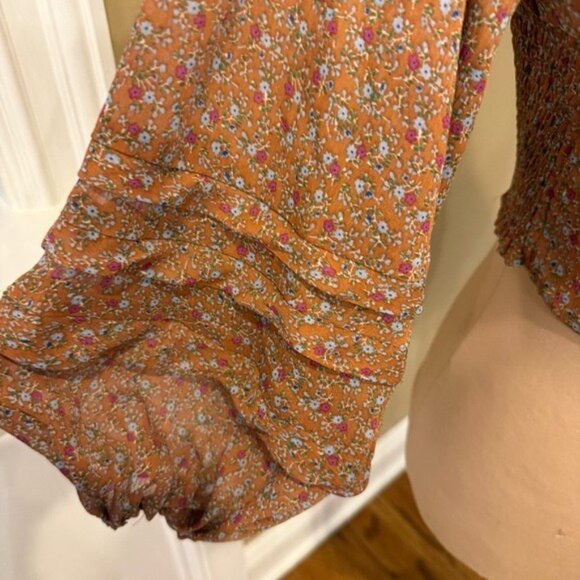 ASTR the label off the shoulder boho floral chiffon sleeve crop top size XS - Picture 6 of 11